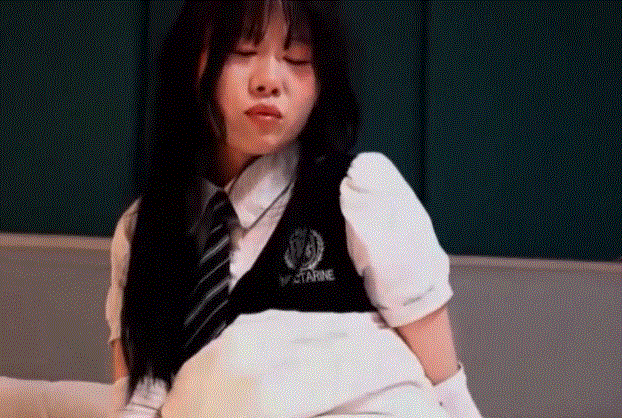 女儿被母亲送给炮友
