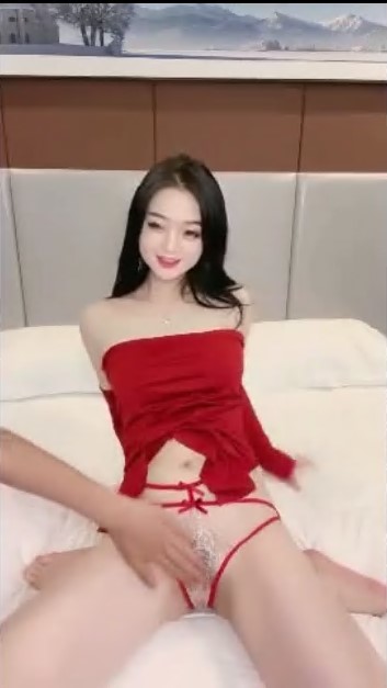 1800RMB拿下极品学生妹 丰满阴户流水潺潺2