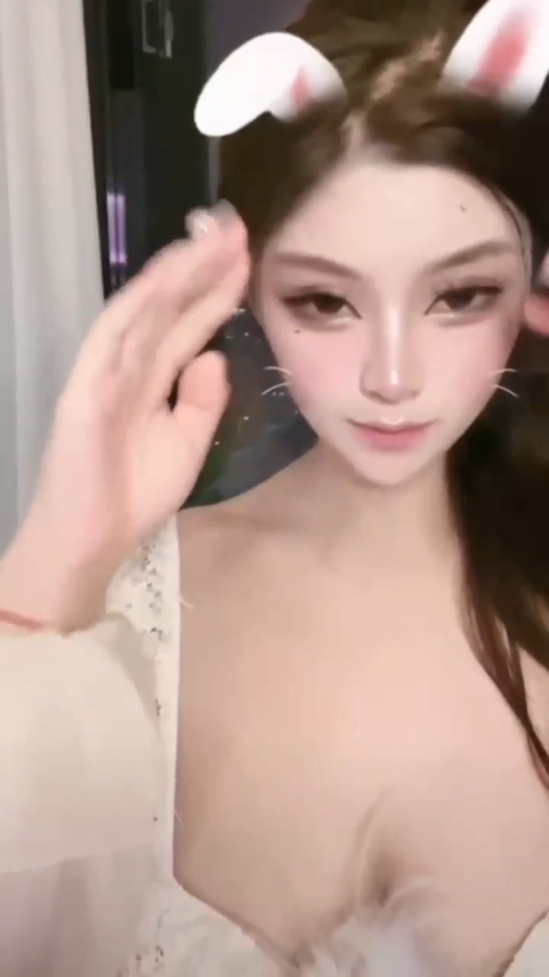 抖音baby黎私拍定制和直播