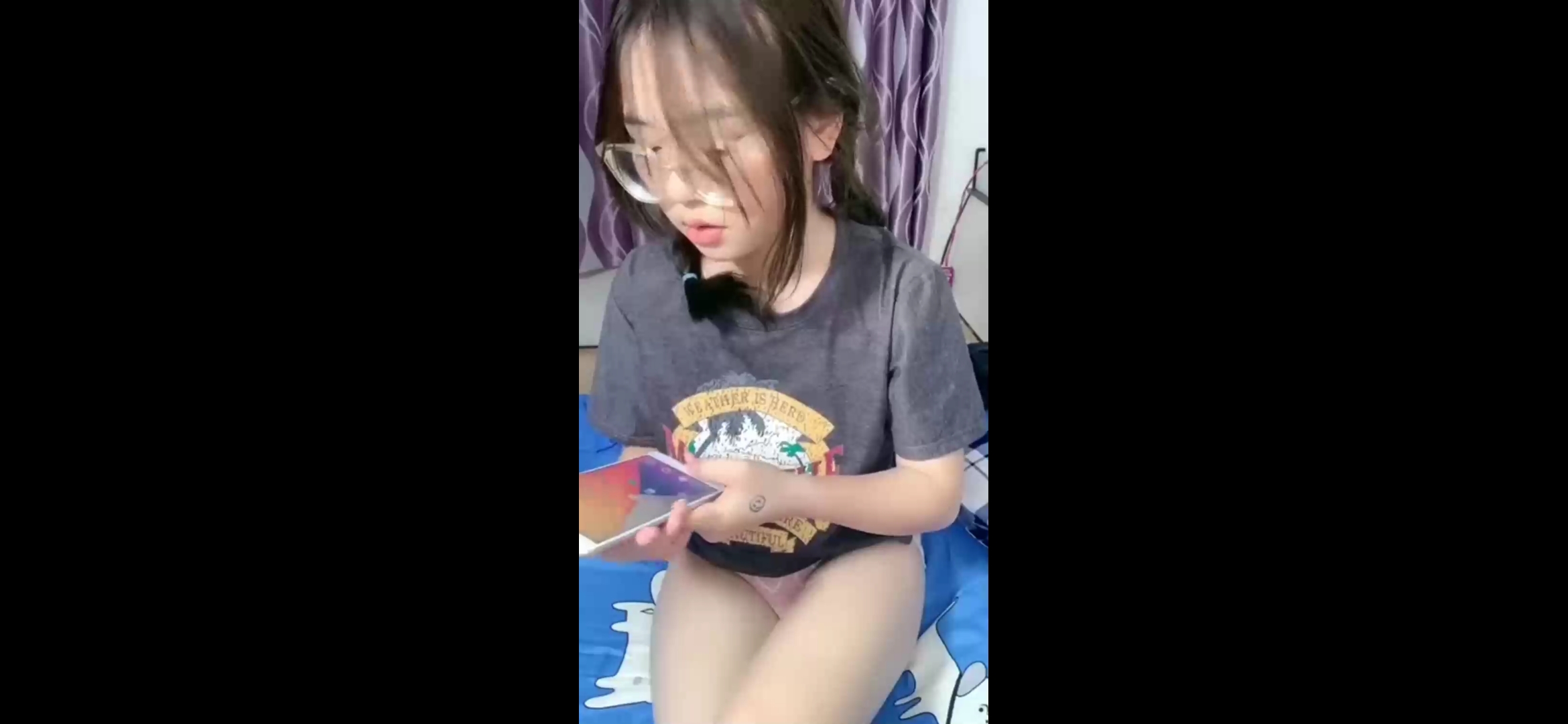 四川心幼女孩被渣男欺骗玩弄得辍学，毛还没长齐就出来卖了！