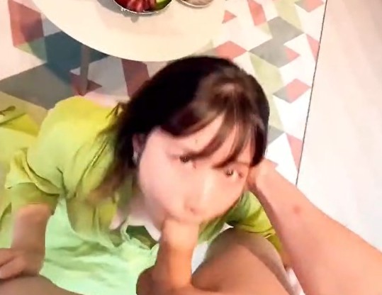 1#网红反差婊留学生美眉 私拍与洋男友各种场景装束口交啪啪极品炮架