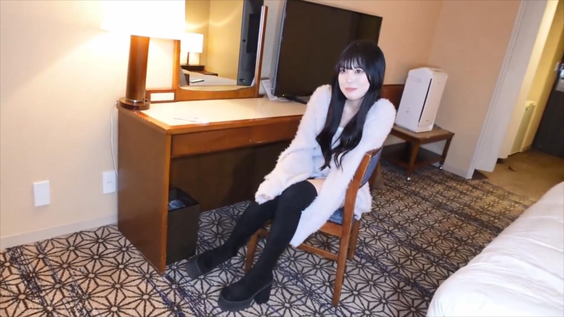 【撸管佳作，绝对精品】清纯长腿美眉吃鸡啪啪 小粉乳 白虎小嫩穴 被大肉棒各种姿势无套输出 连续内射两次