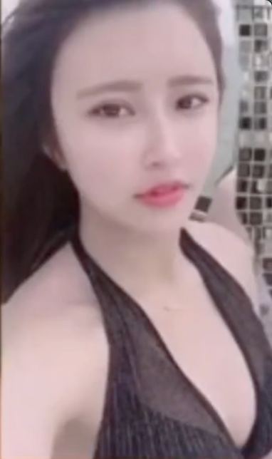 极品美女小姐姐醉酒想吐 男子老汉推车在后面操表情好销魂