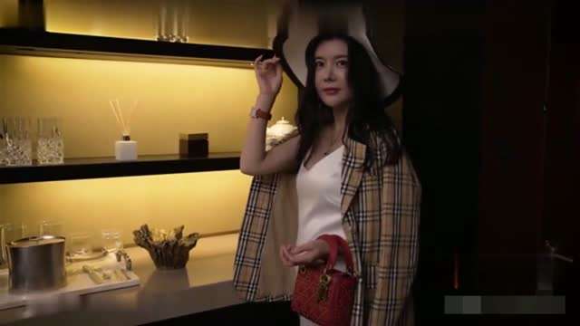 高颜值美女勾引管家