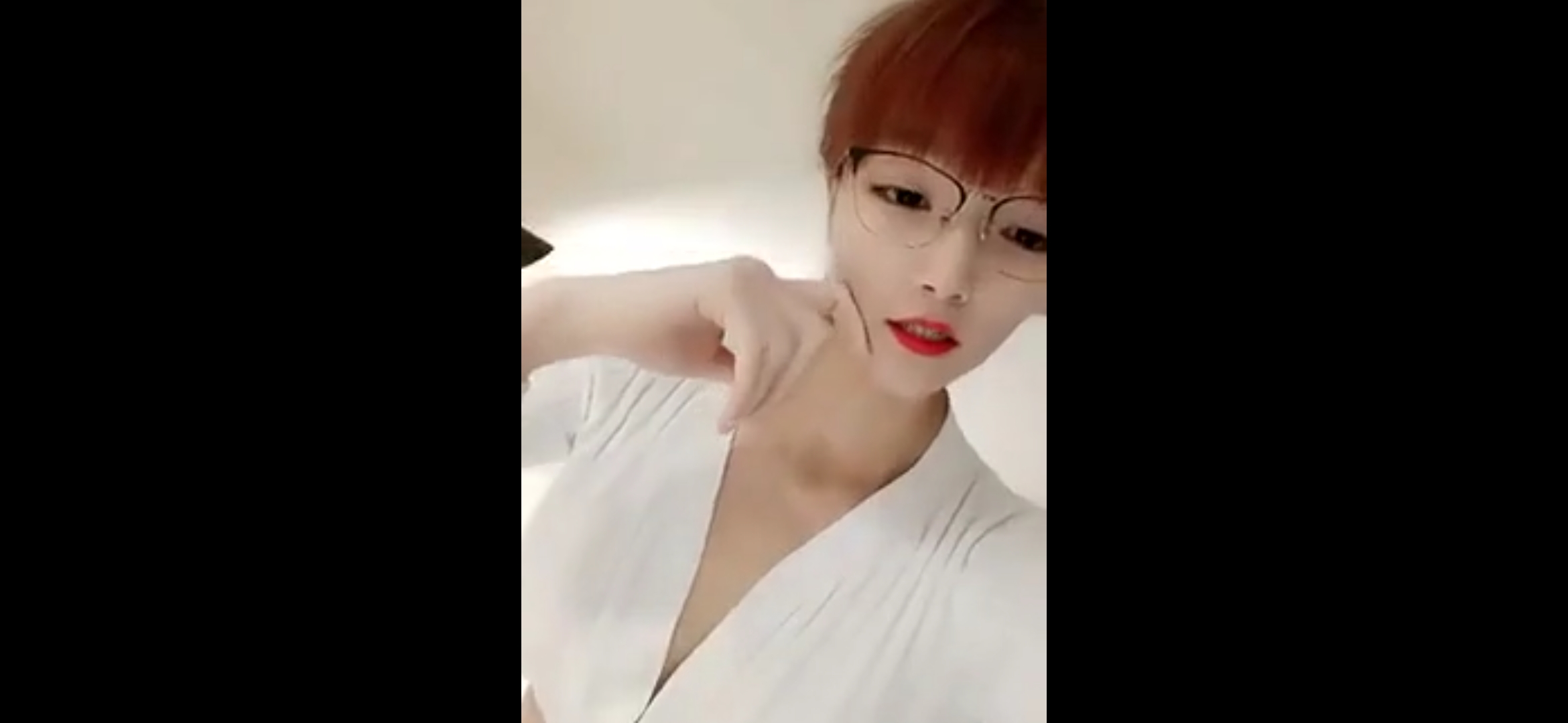 淫荡模特姐妹花，真实随机勾引附近的人约炮，约到酒店姐妹花一起上阵！