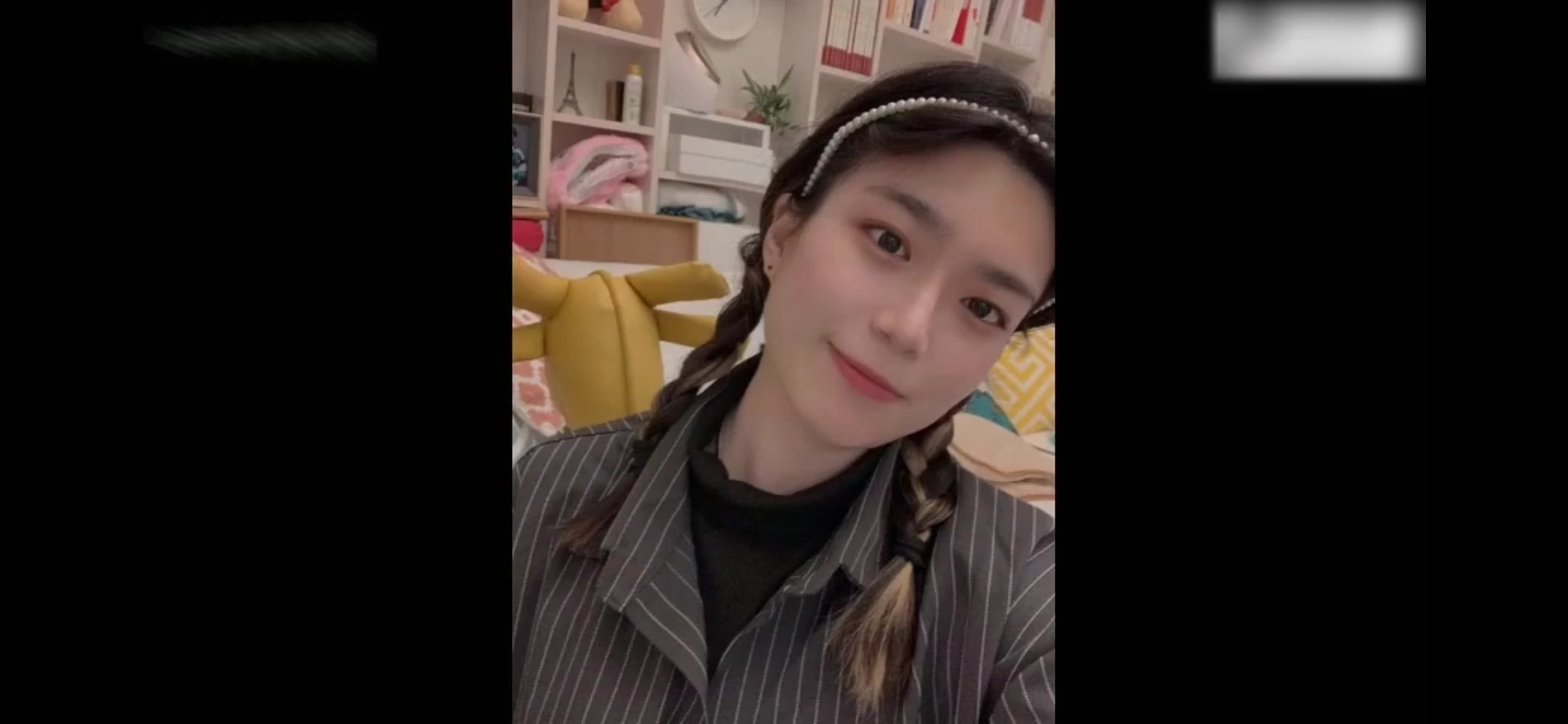 畜生弟弟自从发现二姐是个骚货后，天天和二姐乱伦打炮，二姐夫打来电话还边操边讲！
