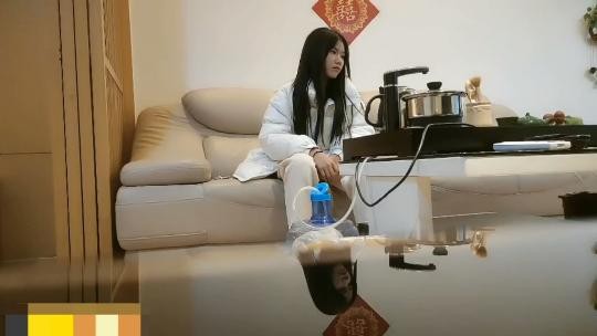 极品小仙女，身材苗条,一对车灯极品，啪啪后入...