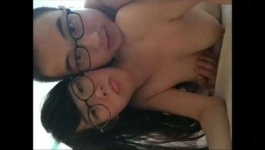 pua大学女同学眼镜妹做爱私拍啪啪，骚的还得是眼睛女