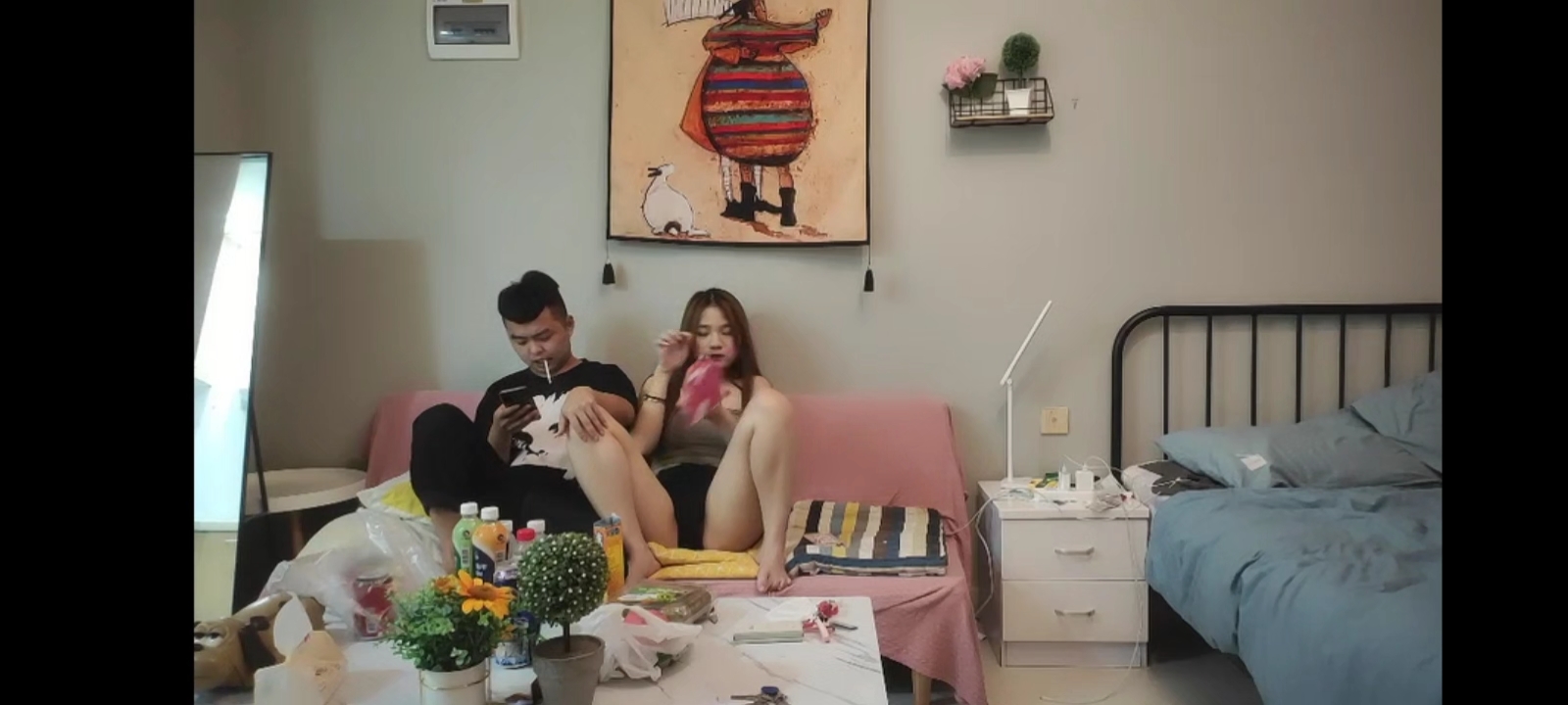 专约阿姨玩今晚约了个极品良家嫩妹二