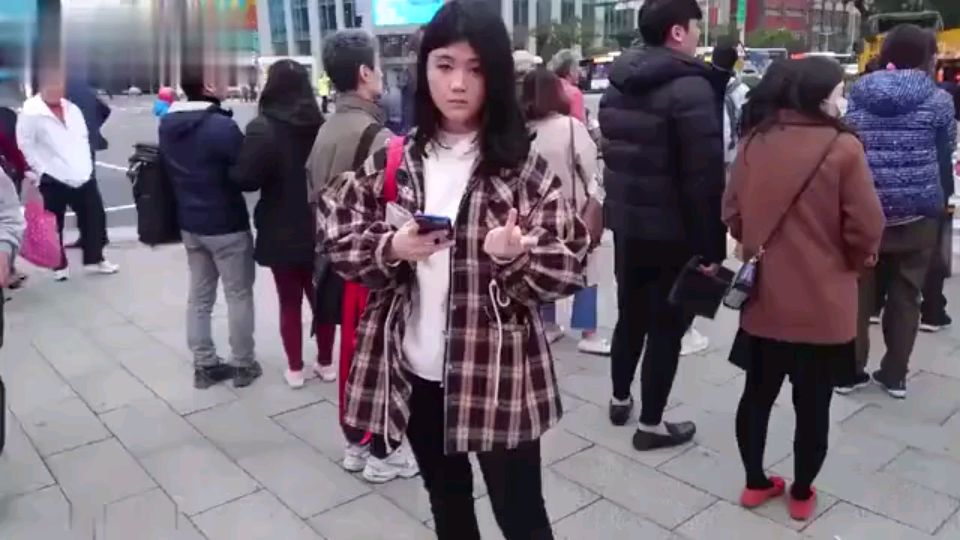【渣男自拍】酒店约炮西松高三学生妹身材不错还挺粉嫩！