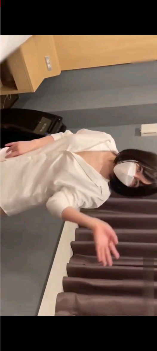 高跟开档肉丝熟女人妻骚货下了班就发骚跳艳舞勾引我!