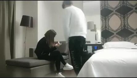 高端外围妹子这次真的被操哭了