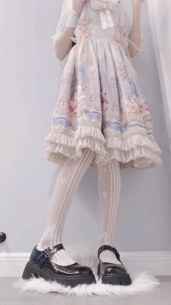 可爱萝莉妹，洛丽塔白丝袜！