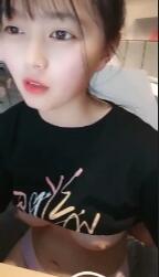 00后童颜大奶嫩妹3女1男震动