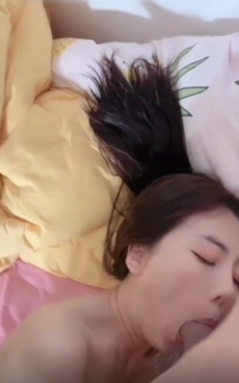 极品女神疯狂口交疯狂输出
