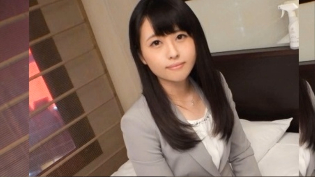 暴操骚逼女同事