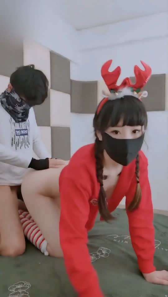 后入内射美臀颜值小美女