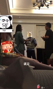 把机器人都日穿了，这小伙也太猛了