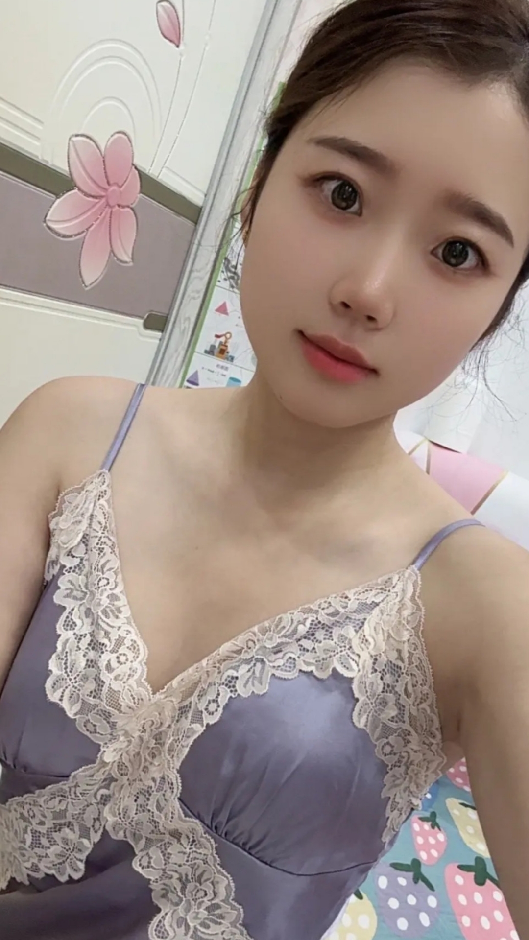美少妇自慰插骚逼