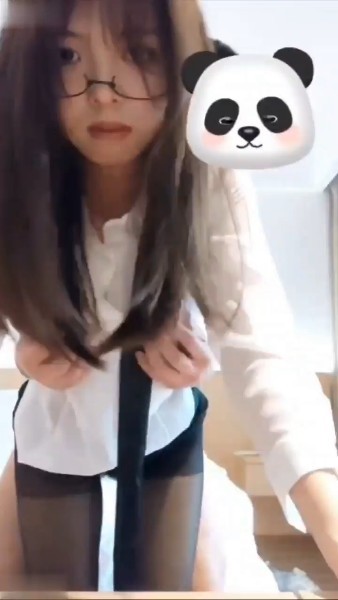 穿的制服被后入