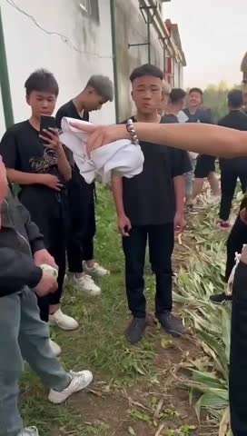 你妈个逼还当不当话事人了