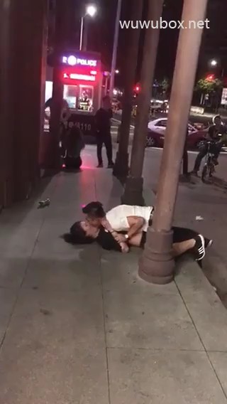 户外强吻