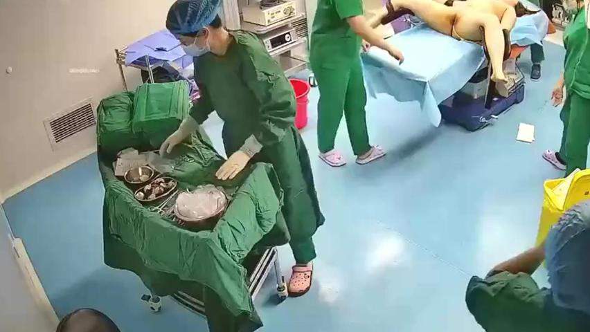 【医院手术室监控】 #摄像头破解入侵 仁怀妇科医院y多位患者被偷拍