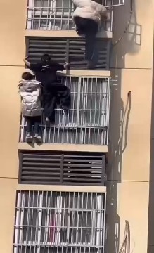 （1.15）浙江湖州（织里）网友:突发状况，不知道这家人是否安全，愿平安无事