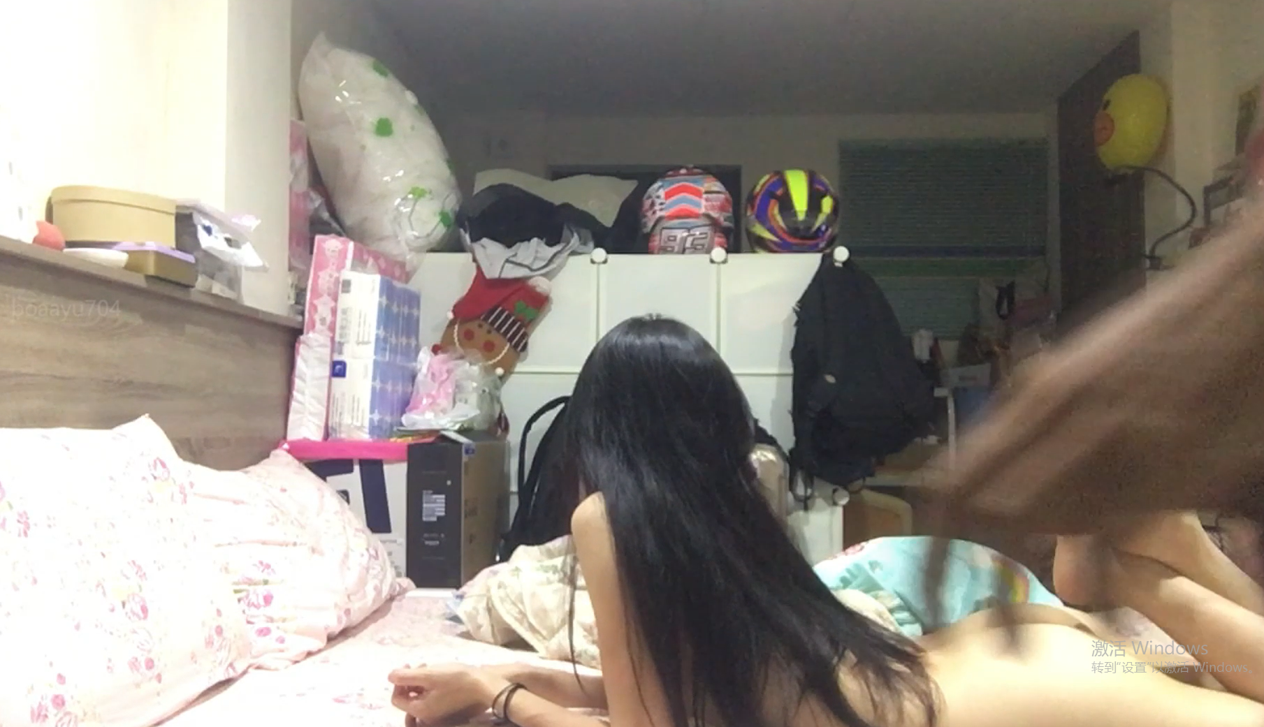 1超高颜值，爱骑重机的美女，喜欢跨骑着男人狂放摇动，不放过老二拔出小穴的每一秒钟，这么骚，哪个男朋友