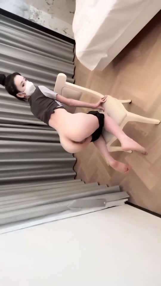 反差感小母狗 灵活舌头挑逗肉棒