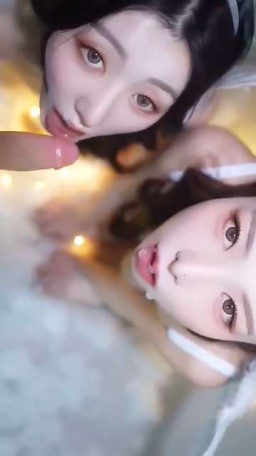 颜射吞精双女鸡鸡好白