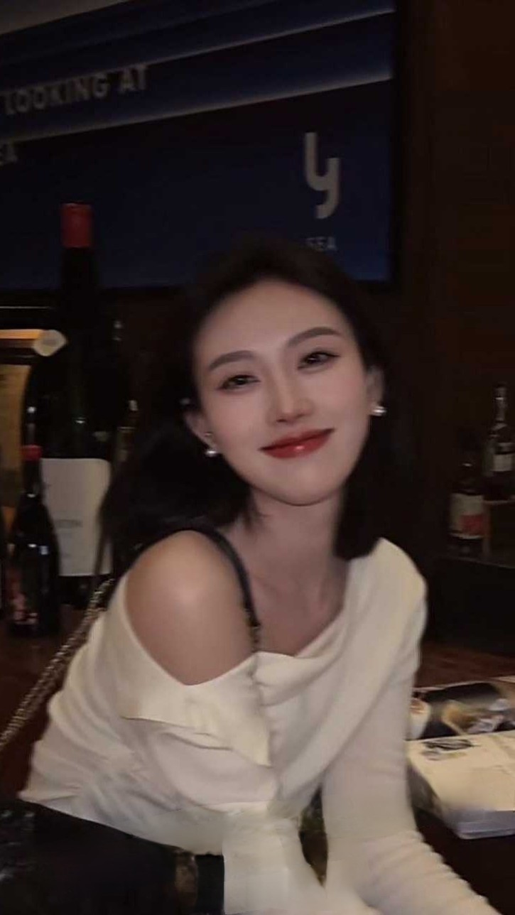 小仙女分手半年后乱搞怀孕 找前任接盘要求孩子跟她姓