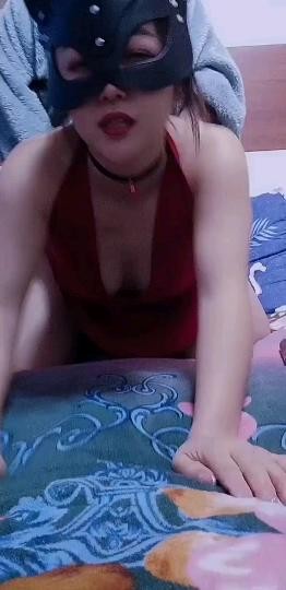 后入母狗小少妇