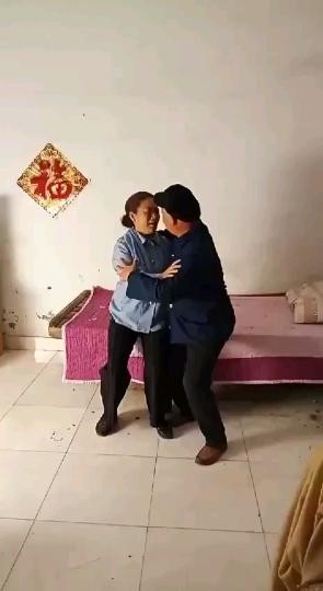 大爷大妈疯狂起来
