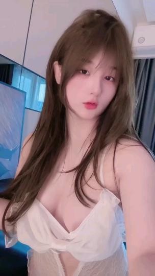 可爱小美女睡衣诱惑