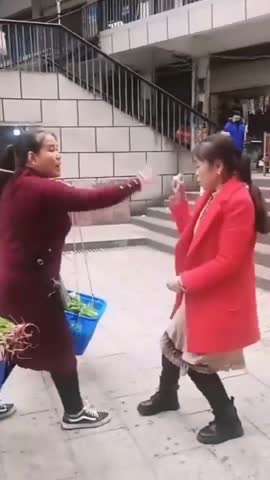 大妈的逆天骂架