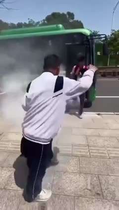 公交车故障现场