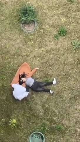 一女子跳楼自杀，当场死亡