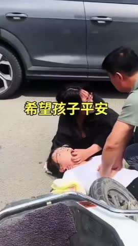 学生突然晕倒，希望孩子平安
