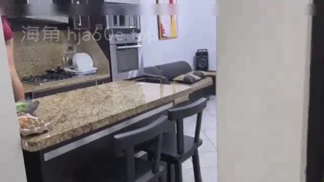 被熱辣的屁股蛋跳躍吸引