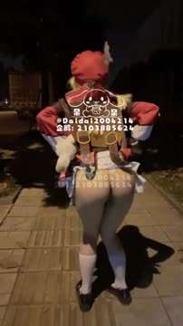后面环卫大叔在扫街不过应该没有看见我叭