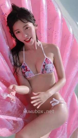 比基尼模特