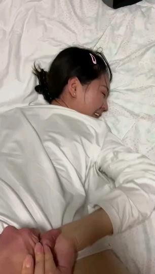 后入大肥臀骚逼女友
